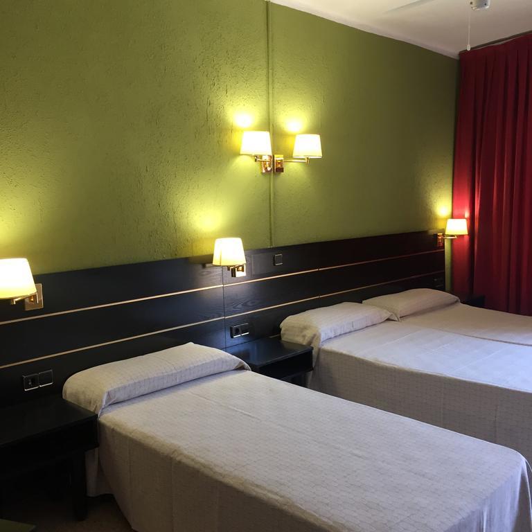 Hotel Proa Astor Lloret de Mar Bagian luar foto